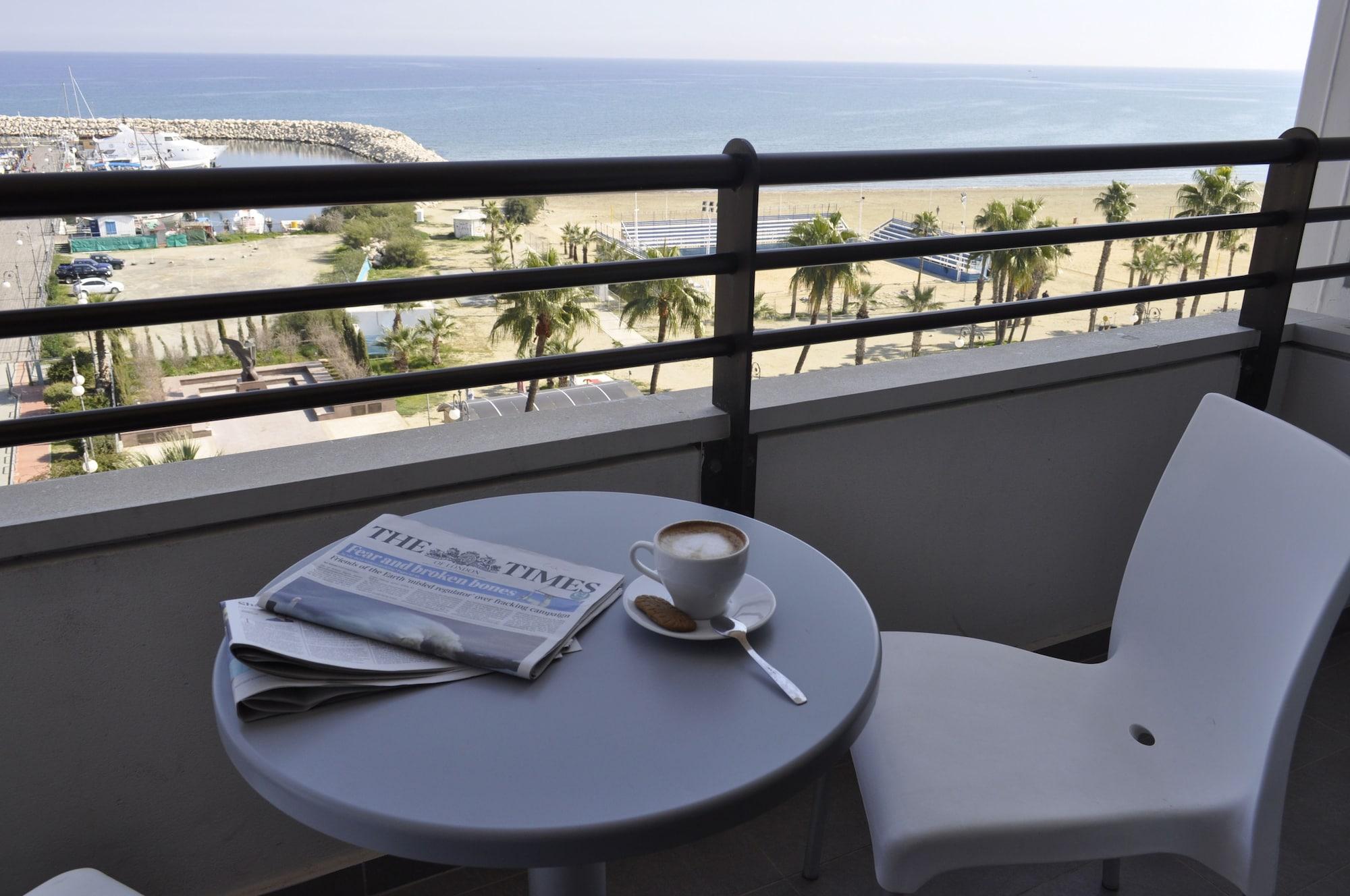 Sun Hall Hotel Larnaca Bagian luar foto